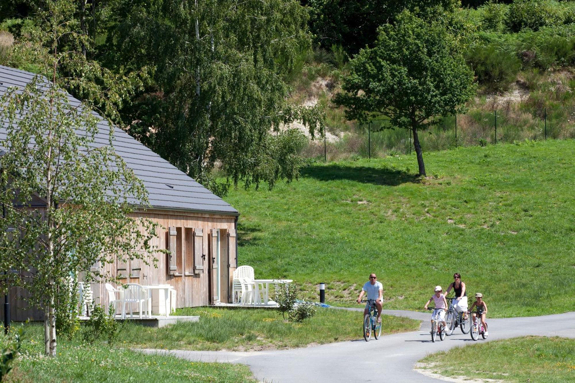 Vacanceole - Residence Le Domaine Du Bosquet Égletons Екстериор снимка