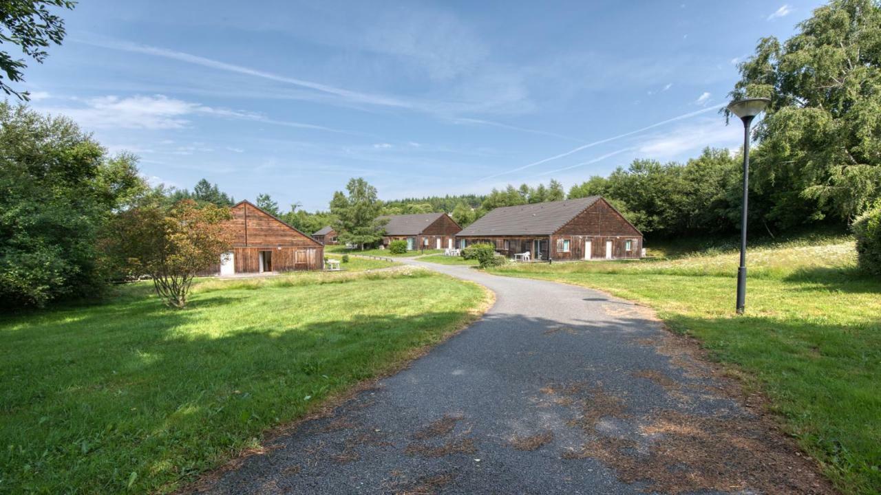 Vacanceole - Residence Le Domaine Du Bosquet Égletons Екстериор снимка