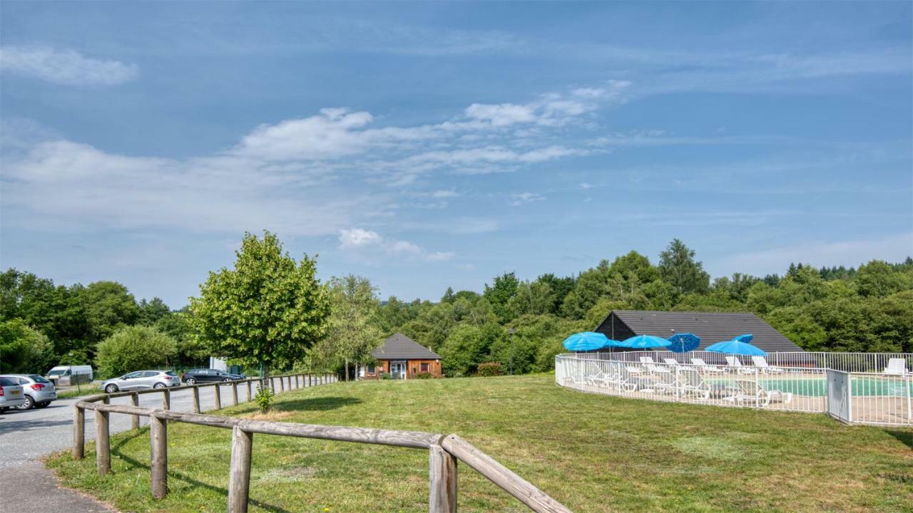 Vacanceole - Residence Le Domaine Du Bosquet Égletons Екстериор снимка